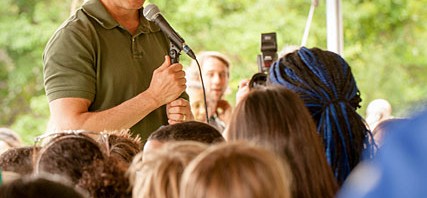 Gov. O’Malley asks students to remind adults to love the world